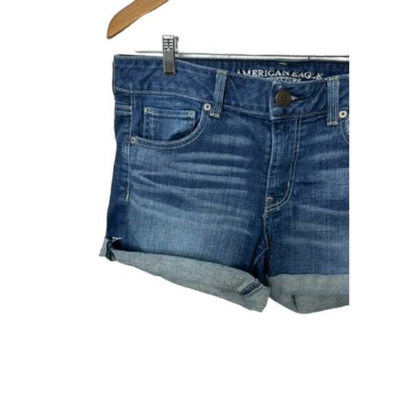 Denim & Co Dark Rinse Distressed Cut Off Denim Jean Shorts Women's Sz 12 - Picture 2 of 7